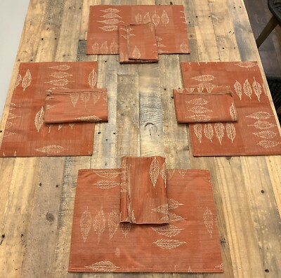 Lot Of 8 Pier 1 Rust W/ Gold FALL LEAVES Placemats & Napkins: 4 Place Settings-image