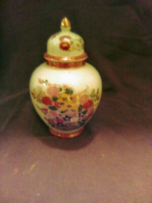 SATSUMA JAPANESE VASE/URN, FLOWER DESIGN, ARNART IMPORTS INC. WITH LID/CAP 1979-image