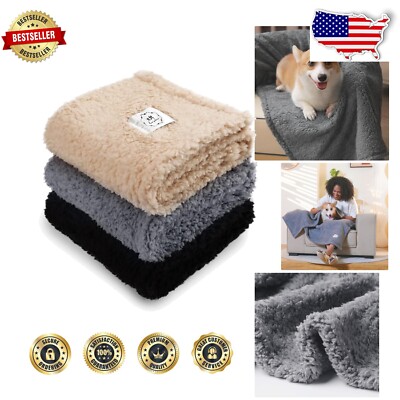 Cozy Minimalist Pet Blankets Set - 3 Machine Washable Throws for Outdoor Comfort-image