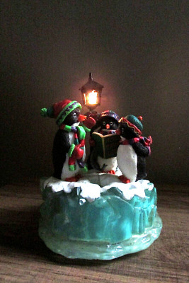 Vintage Lefton Christmas PENQUINS ON ICE MUSIC BOX 1990'S-WISH YOU A MERRY XMAS-image