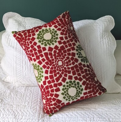 Pier 1 Imports Red&Green Textured Design Holiday Throw Rectangle Pillow 13