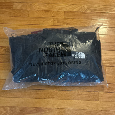 North Face Puffer Jacket 700 (Black) Brand New Size L-image