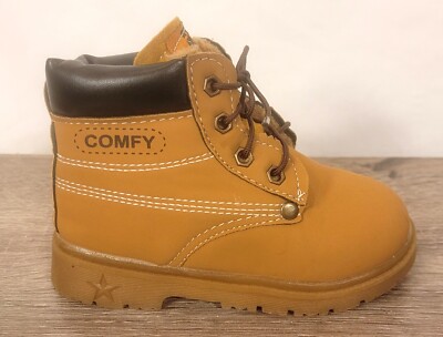 Comfy Kids-Boys tan lace-up faux fur hiker boots size EU 27 US 10.5-image