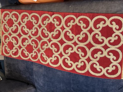 Pier 1 Imports Beaded Table Runner~ Red & Gold Beautiful in perfect condition-image