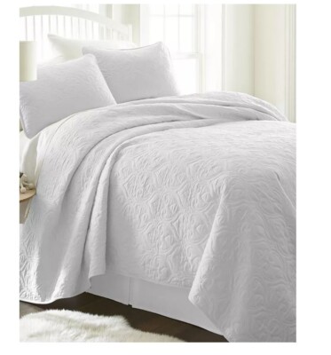 Ienjoy Home Home Collection Premium Ultra Soft Damask Quilted King Coverlet Set-image
