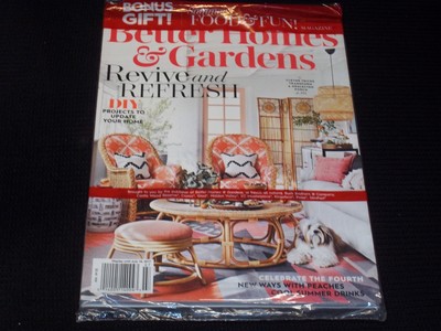 2017 JULY BETTER HOMES & GARDENS MAGAZINE - REVIVE & REFRESH COVER - E 2726-image
