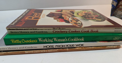 LOT OF 5 Better Homes and Gardens Meat Cookbook with Betty Crockers Books-image