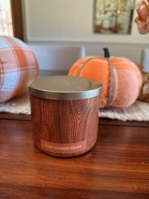 Bath And Body Works Cozy Sunday Night Candle NEW and RARE-image