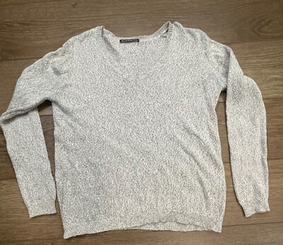 Brandy Melville V-Neck Sweater, Gray, Cozy Warm Winter Top OS -image