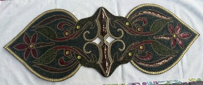 Pier 1 Import’s Lily Beaded/Sequin Table Runner Unique 13” X 35” PRE-OWNED-image