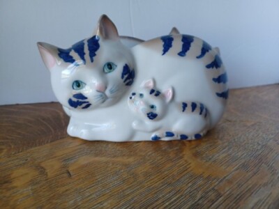 Henriksen Imports Ceramic Cat and Kitten Napkin Holder Japan White Blue Kitchen-image