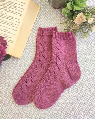Hand Knitted Wool Unisex Socks, Cosy Vintage Woolen Socks, Gift for Mother-image