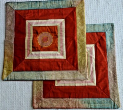 Pair 2 New Cosy House 16