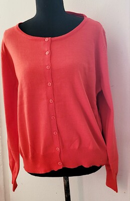 Women 3XL  Red Button Down Sweater. Cozy And Confortable-image