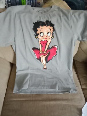 Vintage Betty Boop Red Dress Flows In Wind Women Gray T-shirt -image