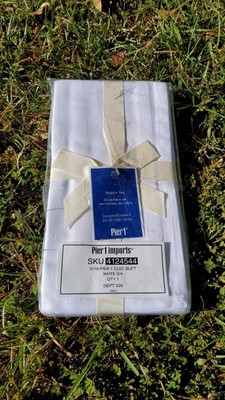 Pier 1 Imports Set of 4 White Cloth 20