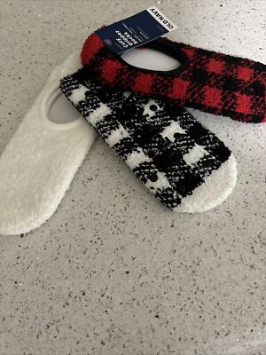 Old Navy Women's One Size Fuzzy Cozy Gripper Socks Lot of 3 NWT-image