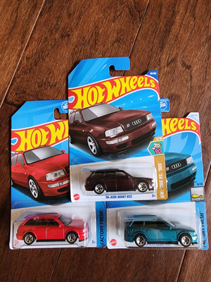 Hot Wheels 3 Diff '94 AUDI AVANT RS2 '21 New Model Red, Teal, Maroon-image