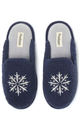 Christmas Sleeper's Womens Size Lg Navy Snowflake Embroider Size LARGE ~ 9-10 NW-image