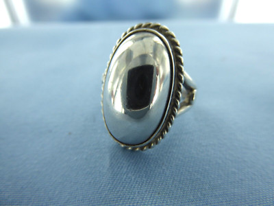 A VINTAGE GEORG JENSEN STERLING SILVER RING,DESIGN NUMBER 17  LONDON IMPORT 1981-image