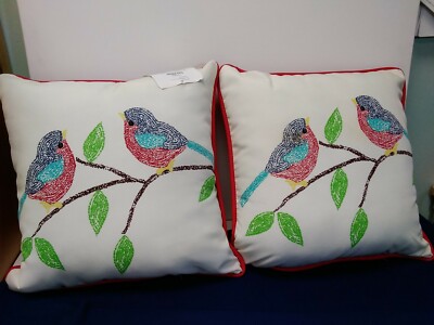 Outdoor Toss Pillows White/Red With Birds Polyester 16X16X5 Inches Set Of 2-image