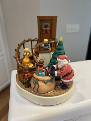 Vintage 89 Animated Santa Claus Is Coming Musical Wind Up Christmas Around World-image