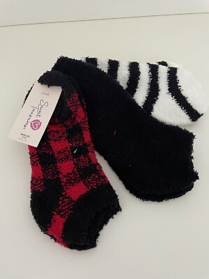 NWT Pack of 3 Secret Treasures Cozy Fuzzy Socks Sz 4-10 Gift Red Black White Xma-image