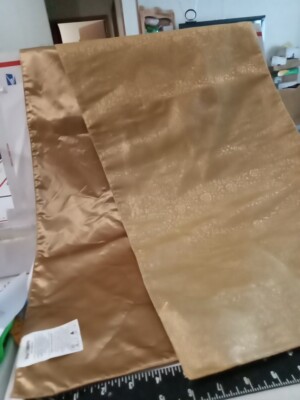 Pier 1 Imports 66% Polyester Table Runner Amber Gold Embossed 14