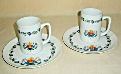 SCANDINAVIAN DESIGN 'MARGARETA' BY M.D.LARSON 2 COFFEE CUPS, 2 PLATES 7