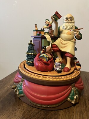 Vintage Music Box Christmas Animated. Santas Best 1992 .Wind Up. Santa Claus-image