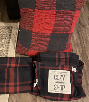 Cozy Shop  Mary Plaid-  Queen Duvet, 2 Shams. One throw Pillow-image