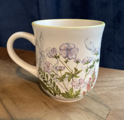 single Pier 1 Imports Wildflower Mug coffee or tea, handled, excellent condition-image