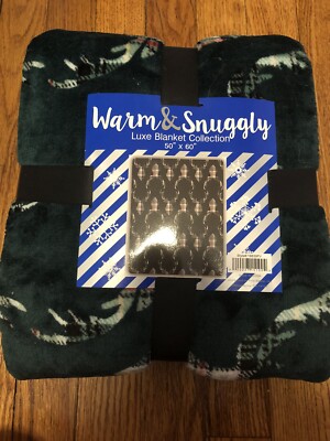 NWT Reindeer Holiday Christmas Blanket Warm And Soft Green-image