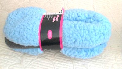 Blue Soft Cozy Slip Socks W US Sz 5 - 8 M Poly Fleece Bott NSlip Nubs NEW-image