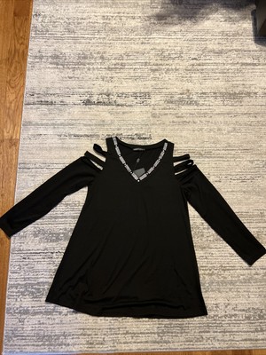 NWT C.O.Z.Y Black Shoulder Cut Out shoulder Blouse Size Small V-neck woman's-image