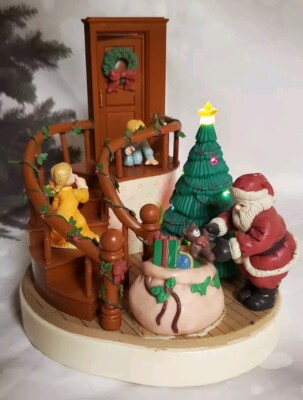 Vintage 89 Animated Santa Claus Is Coming Musical Wind Up Christmas Around World-image