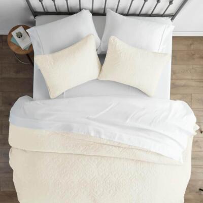 Becky Cameron Quilt Ivory Microfiber King Performance Coverlet Set 2Shams (3Pc)-image