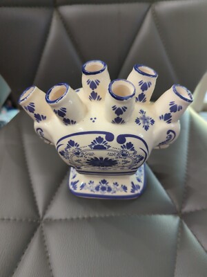 Exotic Imports 6 Finger Fluted Ceramic Vase Blue & White Floral Design 5.5