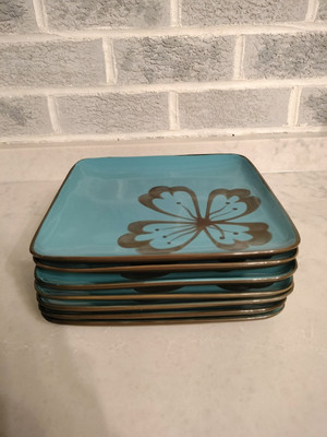 Set of 7 Hibiscus Pier One Square Salad Plates ~8.5
