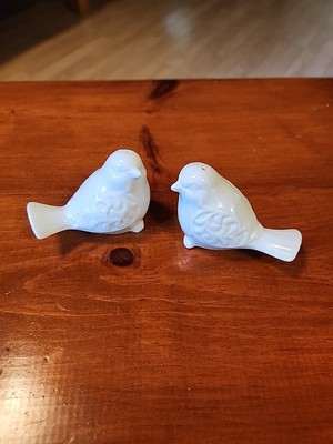 Pier 1 White Scroll Design Birds Salt and Pepper Shakers Set Ceramic Pier One-image