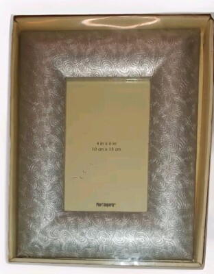 Pier 1 Imports Silver-Tone Resin Geometric Design 4