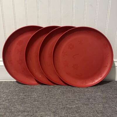 Christmas Plates Plastic Dinner Plates, 10.5” Round Mainstays Set Of 4 Red - NEW-image