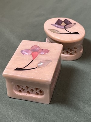 VTG SET OF (2) SOAPSTONE TRINKET BOXES HAND MADE IN INDIA For SARAS IMPORTS INC-image