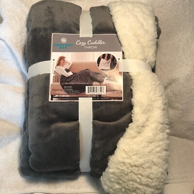 Comfort Bay Cozy Cuddler 50 in x 60 in throw with 14 in pocket-image